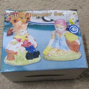 Salt & pepper Shaker Set Boy & Girl